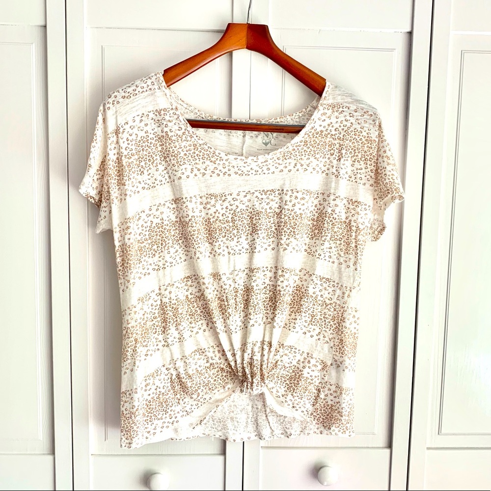 New York & Co. Patterned T-Shirt